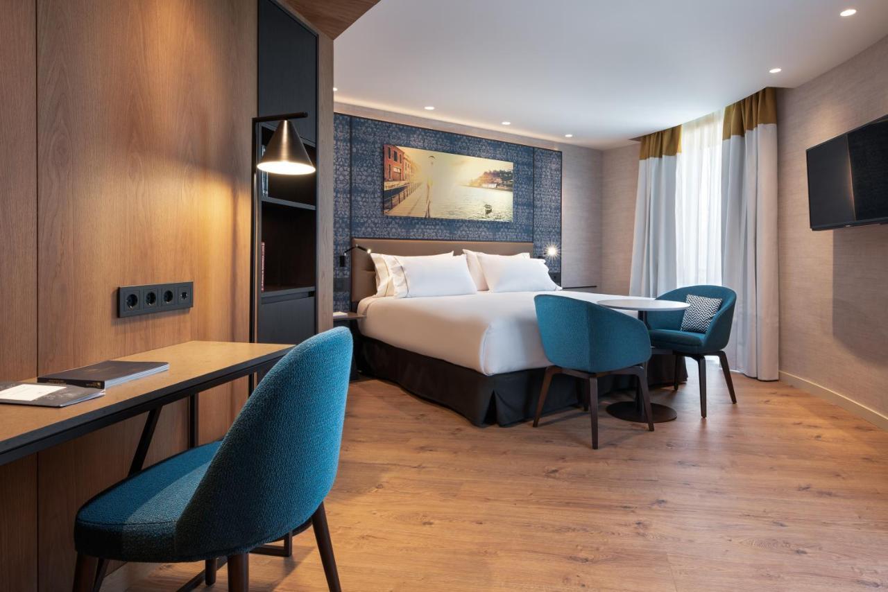 Eurostars Aliados Hotell Porto Eksteriør bilde A room at the hotel