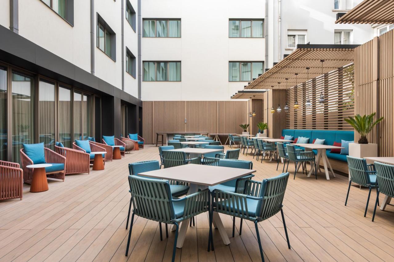 Eurostars Aliados Hotell Porto Eksteriør bilde The hotel's courtyard