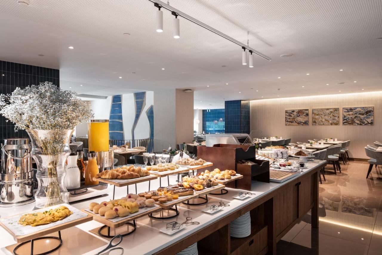 Eurostars Aliados Hotell Porto Eksteriør bilde The lounge at the airport