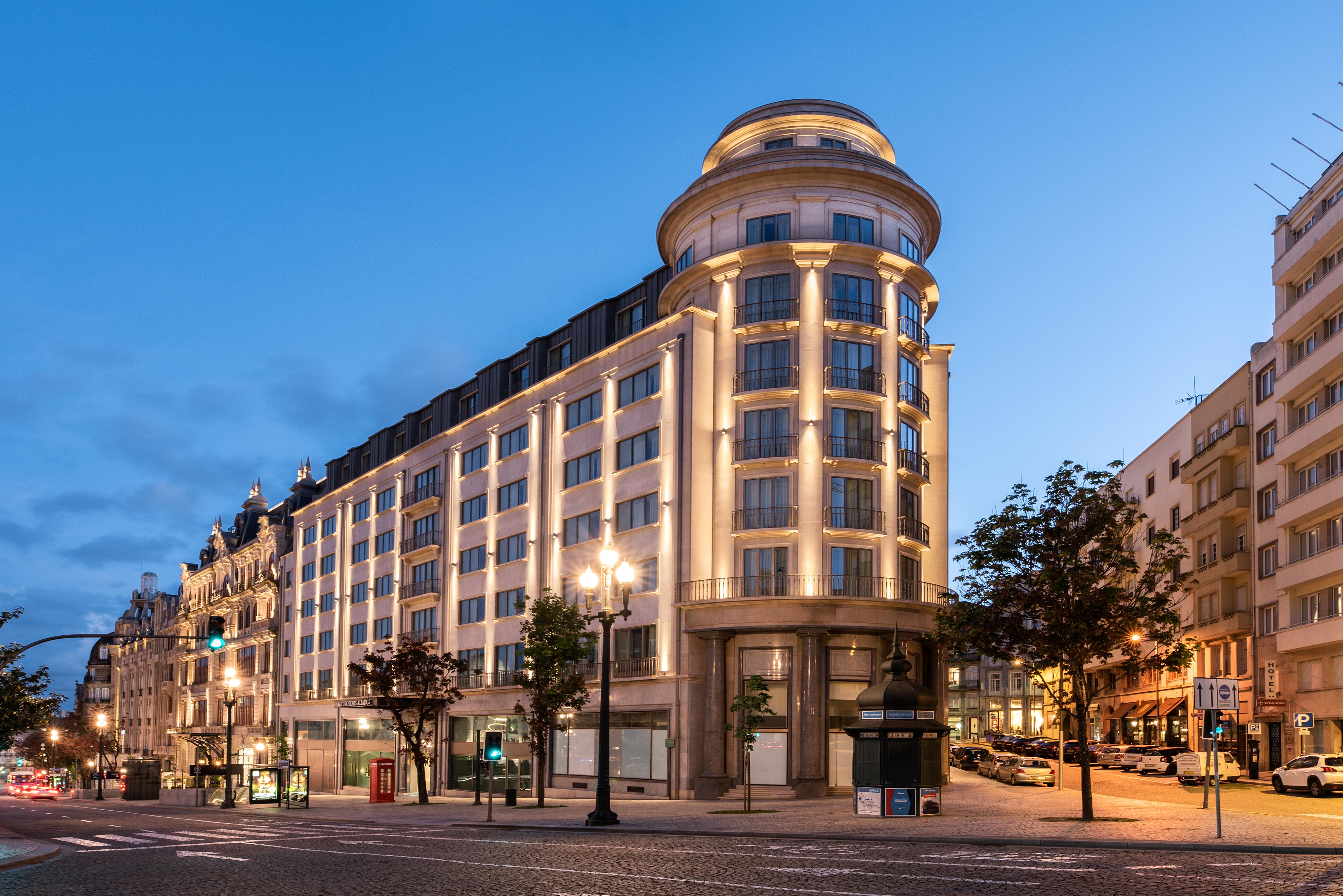 Eurostars Aliados Hotell Porto Eksteriør bilde The hotel in 2016